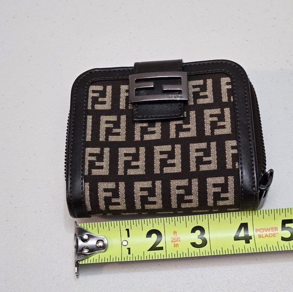 Fendi wallet - Picture 3 of 12